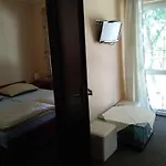 Dw Fantazja Nocleg ze śniadaniem 3*